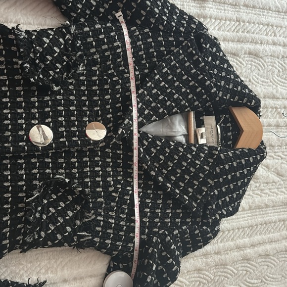 Karen Millen- Designer Coat Size 4 : Runs small would best fit 0-2 US size - Picture 11 of 11